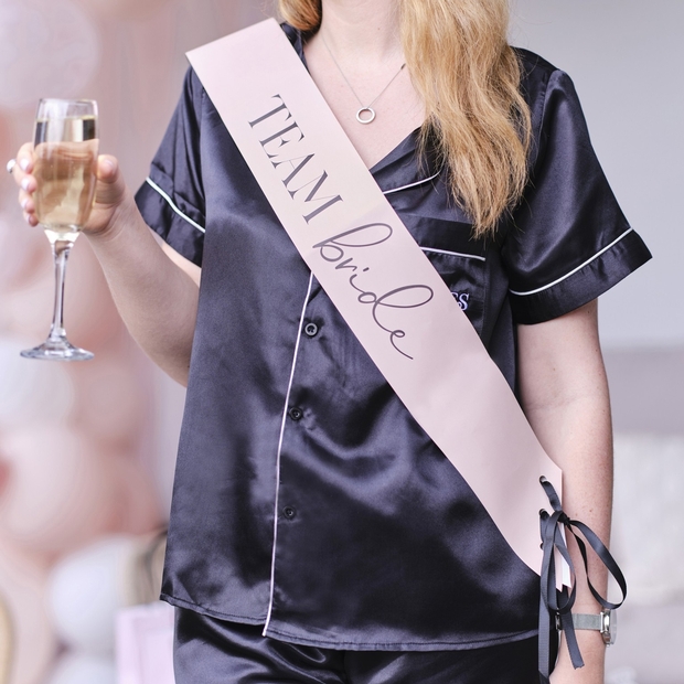 Ginger Ray - An Introvert's Guide to surviving a hen party